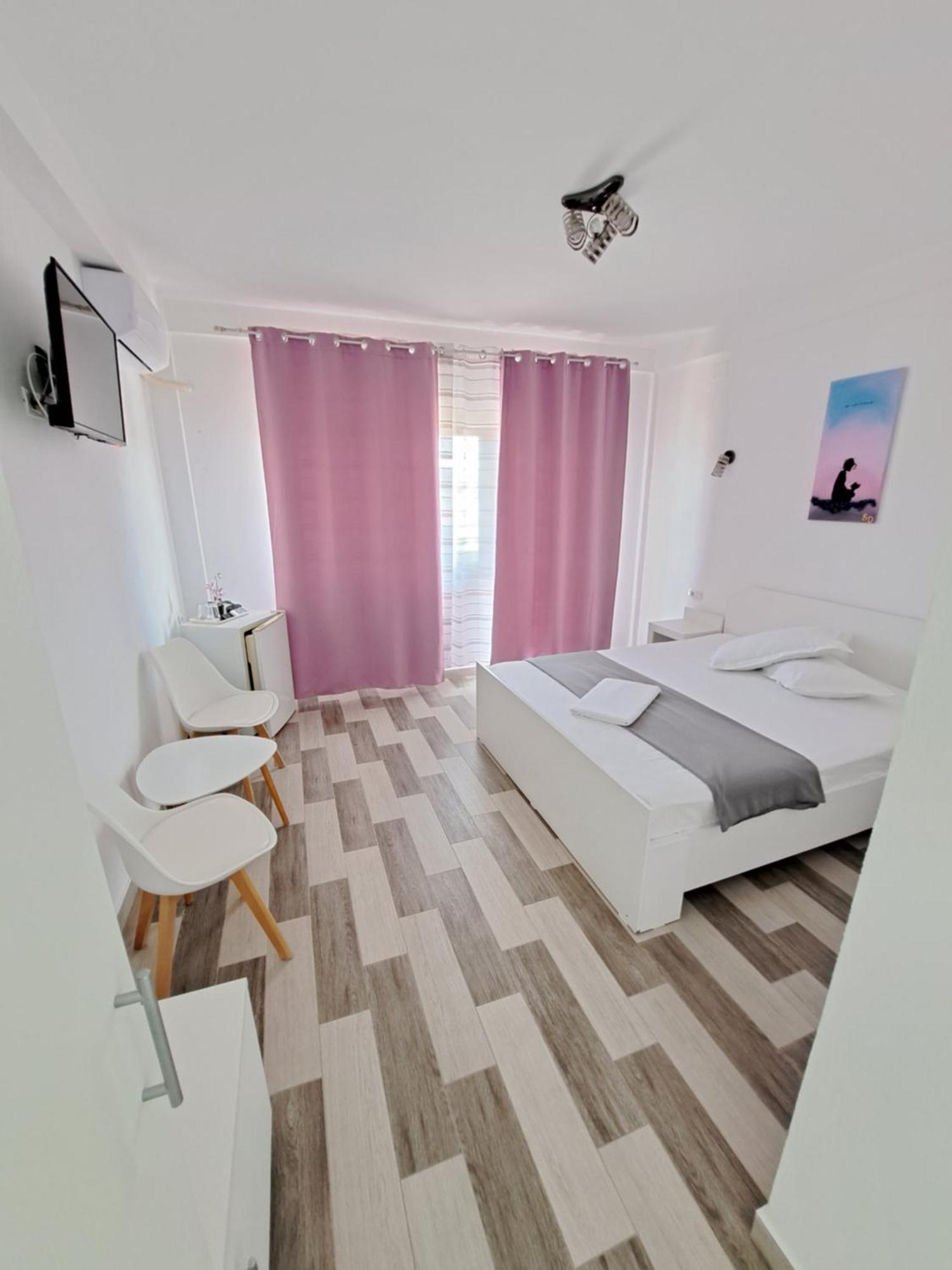 Sweet Desire Bed & Breakfast Vama Veche Ngoại thất bức ảnh